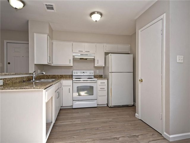 5502 Rose Hill CIR C, Austin, TX 78745