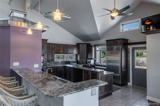 2350 Crane Road, Fenton, MI 48430