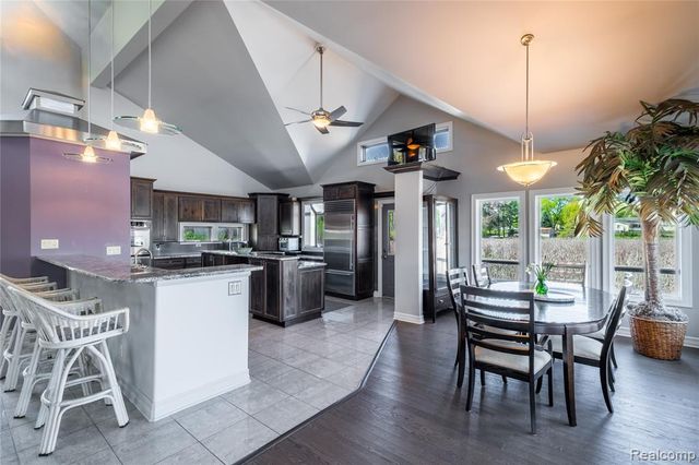 2350 Crane Road, Fenton, MI 48430