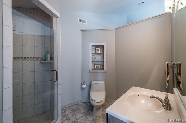 2350 Crane Road, Fenton, MI 48430