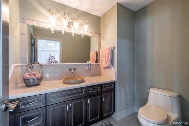 2350 Crane Road, Fenton, MI 48430
