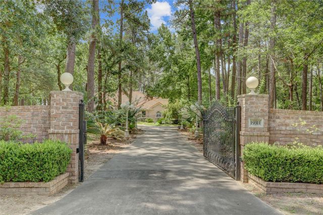 19311 Country Lake Drive, Magnolia, TX 77355