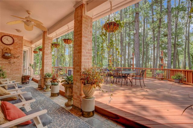 19311 Country Lake Drive, Magnolia, TX 77355