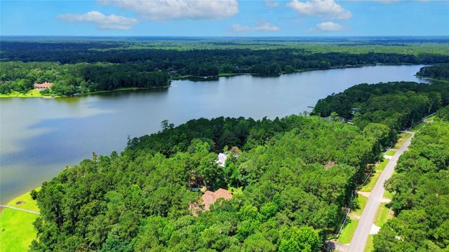19311 Country Lake Drive, Magnolia, TX 77355