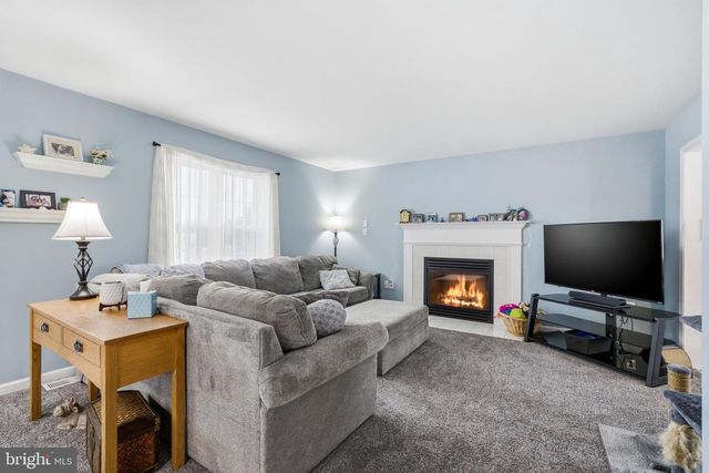 401 IVY DR, Oxford, PA 19363