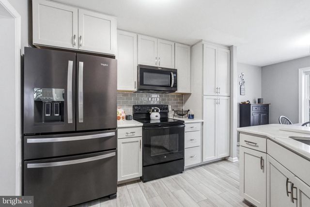 401 IVY DR, Oxford, PA 19363