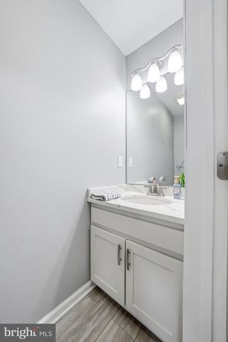 401 IVY DR, Oxford, PA 19363