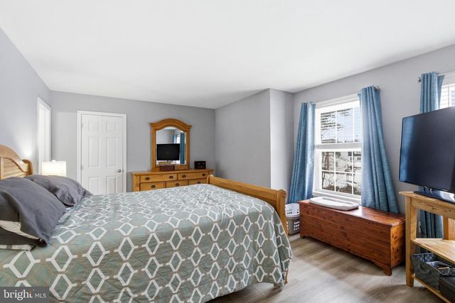 401 IVY DR, Oxford, PA 19363