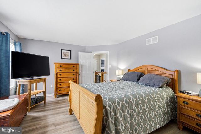 401 IVY DR, Oxford, PA 19363