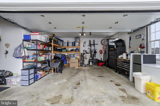 401 IVY DR, Oxford, PA 19363