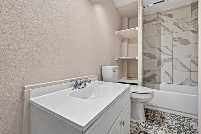 2931 Oakdale Landing Court, Katy, TX 77494