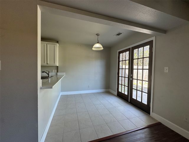 615 N Cleveland Avenue 617, Sherman, TX 75090
