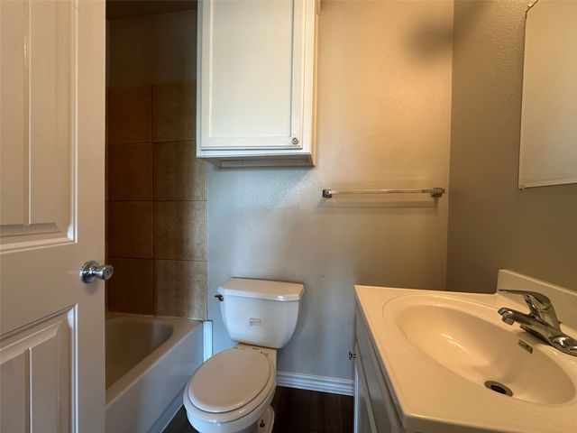 615 N Cleveland Avenue 617, Sherman, TX 75090