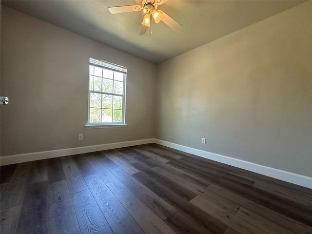 615 N Cleveland Avenue 617, Sherman, TX 75090