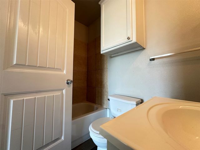 615 N Cleveland Avenue 617, Sherman, TX 75090