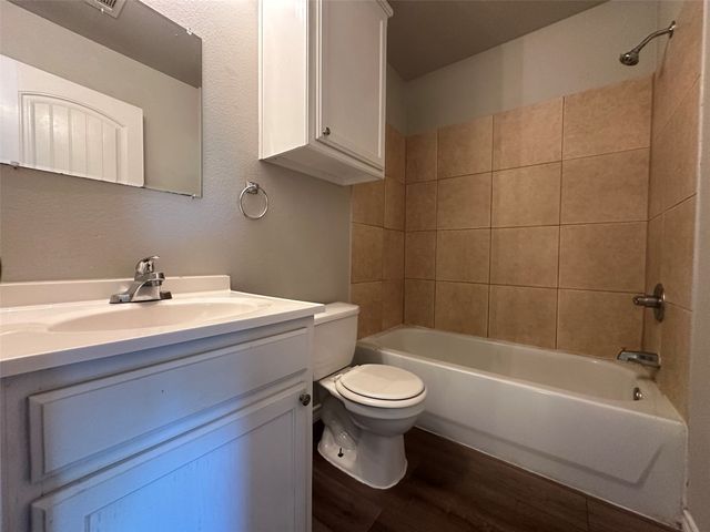 615 N Cleveland Avenue 617, Sherman, TX 75090