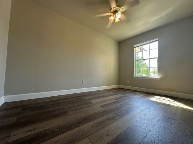 615 N Cleveland Avenue 617, Sherman, TX 75090