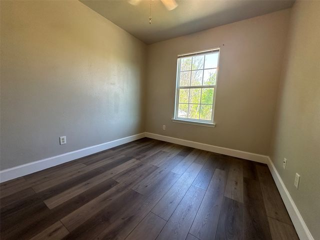 615 N Cleveland Avenue 617, Sherman, TX 75090