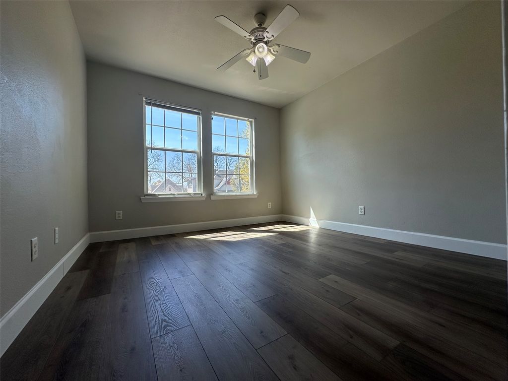 615 N Cleveland Avenue 617, Sherman, TX 75090