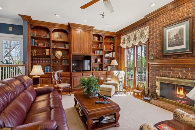 605 Natchez Bend Road, Nashville, TN 37221