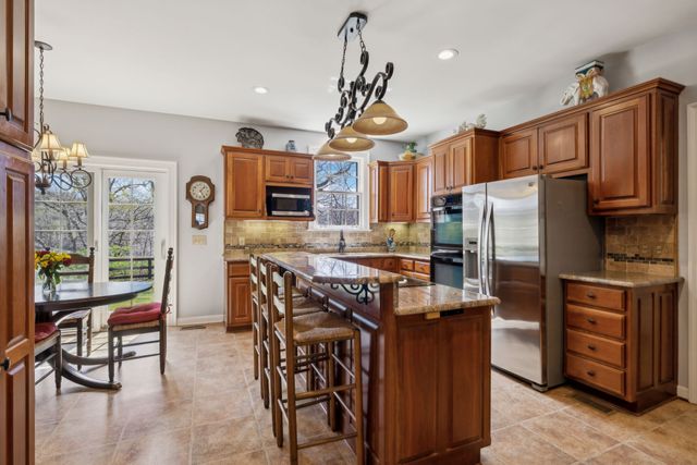 605 Natchez Bend Road, Nashville, TN 37221
