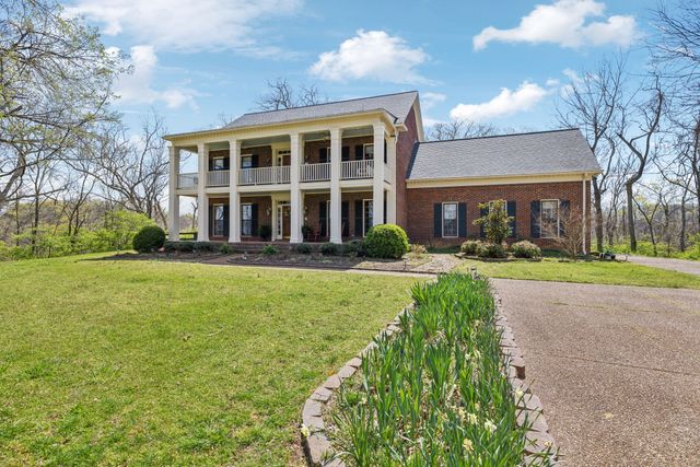 605 Natchez Bend Road, Nashville, TN 37221