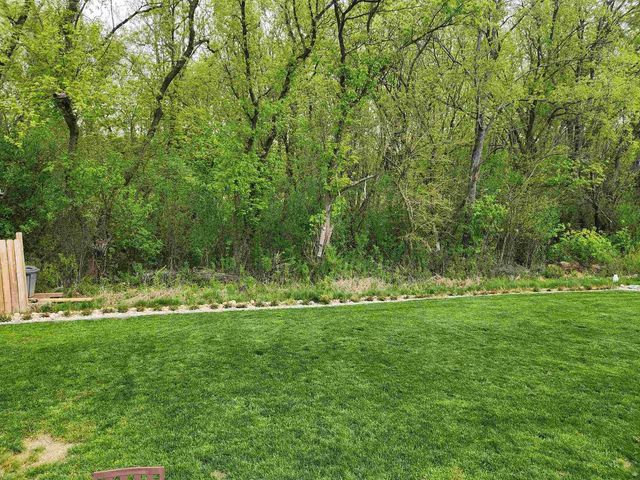 611 E Maple Beach Drive, Edgerton, WI 53534