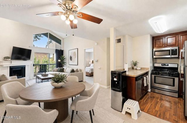 21400 Burbank Boulevard 306, Woodland Hills, CA 91367
