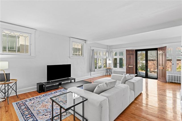 6 Ellsworth Ter, Shadyside, PA 15213