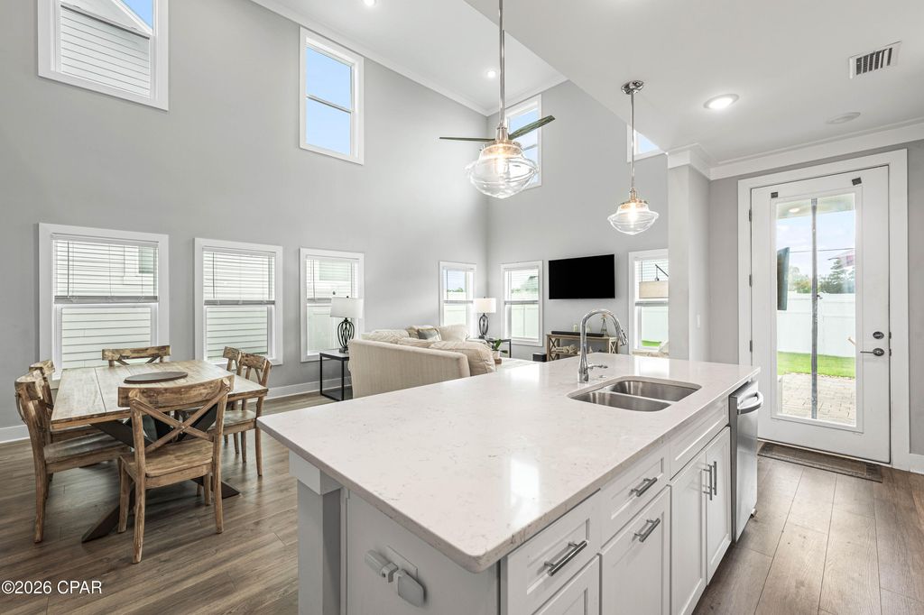 Image 11 of property listing at 709 Landing Circle, Panama City Beach, FL 32413