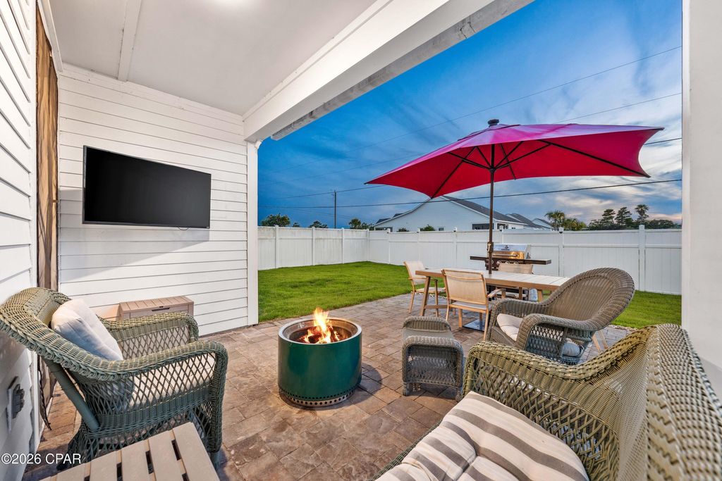 Image 3 of property listing at 709 Landing Circle, Panama City Beach, FL 32413