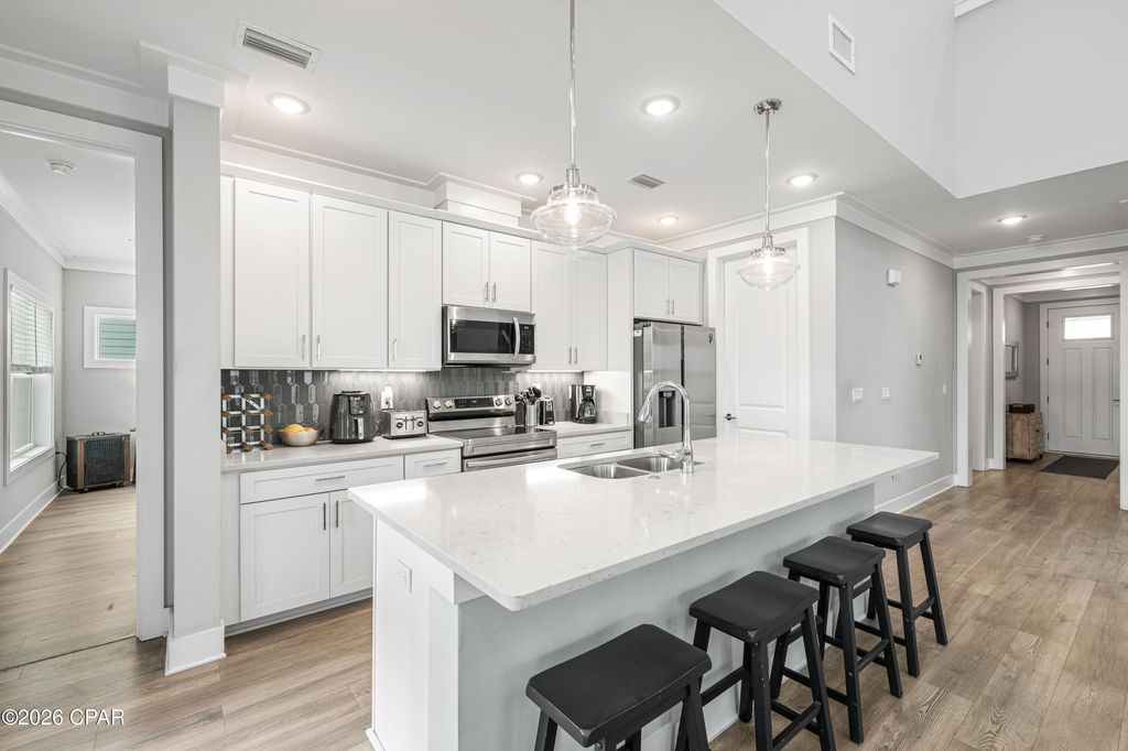 Image 7 of property listing at 709 Landing Circle, Panama City Beach, FL 32413