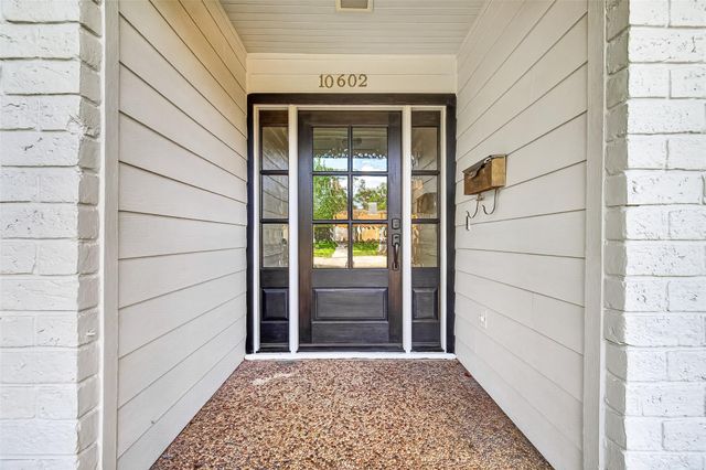 10602 Longmont Drive, Houston, TX 77042