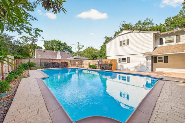10602 Longmont Drive, Houston, TX 77042