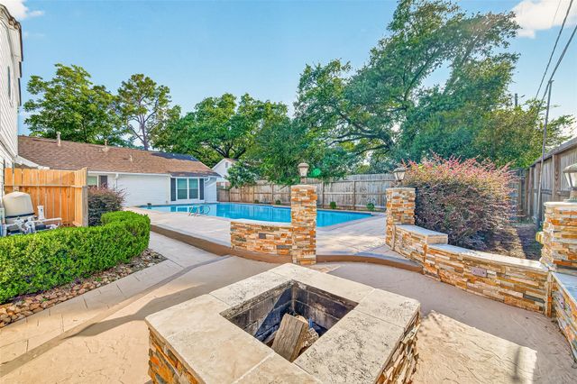 10602 Longmont Drive, Houston, TX 77042