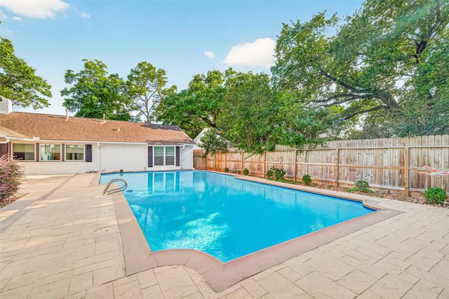 10602 Longmont Drive, Houston, TX 77042