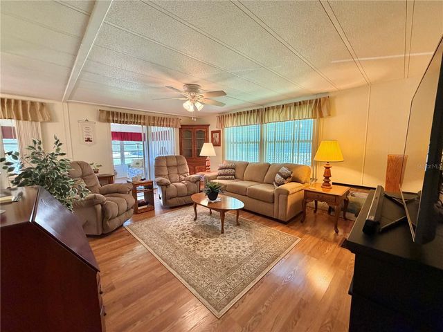 344 HAWTHORNE BOULEVARD, Leesburg, FL 34748