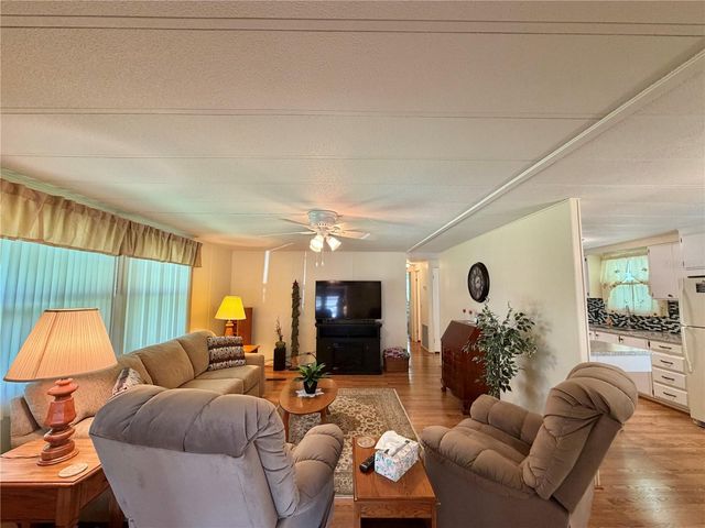 344 HAWTHORNE BOULEVARD, Leesburg, FL 34748