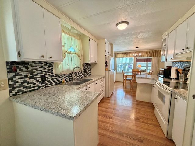 344 HAWTHORNE BOULEVARD, Leesburg, FL 34748