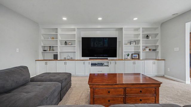 3702 Meadow Lane, Saline, MI 48176