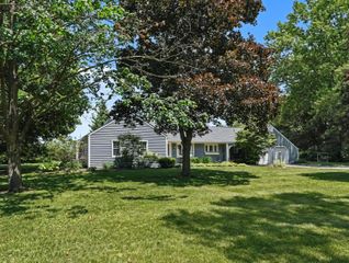 3702 Meadow Lane, Saline, MI 48176