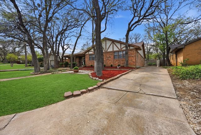 5808 Ridge Drive, Arlington, TX 76016