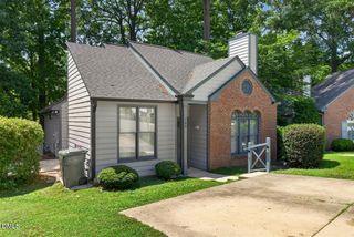 105 Ellsworth Place, Cary, NC 27511