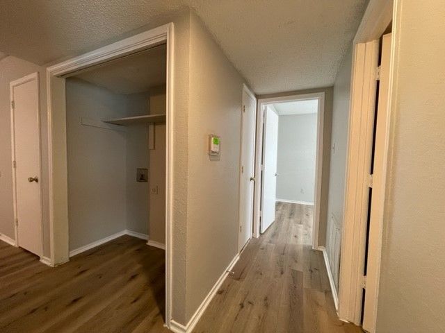 327 SE 3rd Street 202, Grand Prairie, TX 75051
