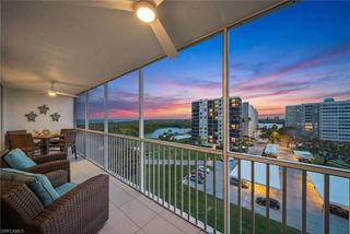 5 Bluebill AVE 808, Naples, FL 34108