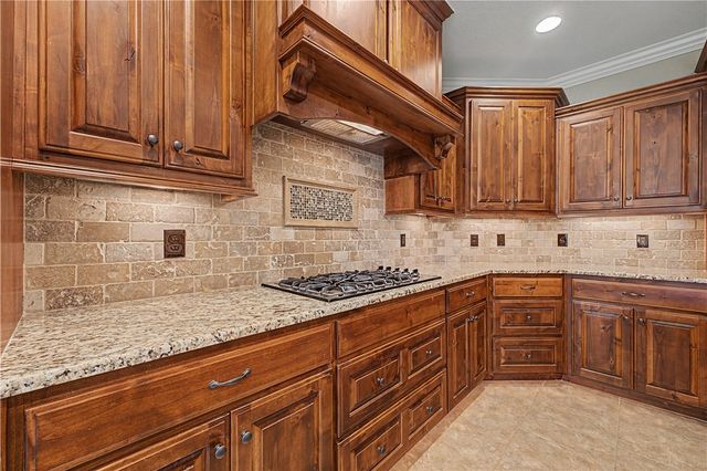 1805 NE Frost Drive, Bentonville, AR 72712