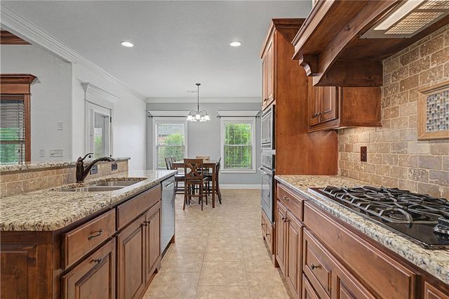 1805 NE Frost Drive, Bentonville, AR 72712