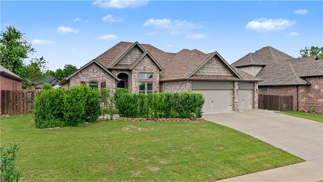 1805 NE Frost Drive, Bentonville, AR 72712