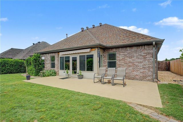 1805 NE Frost Drive, Bentonville, AR 72712