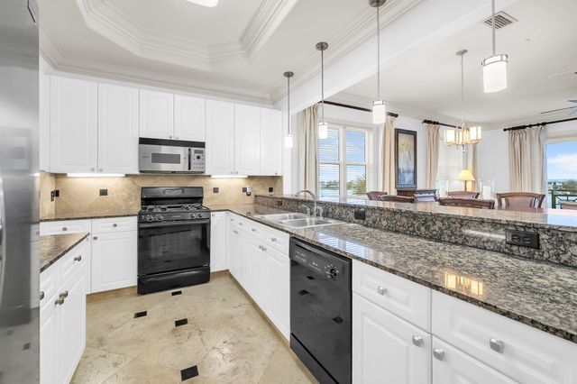 602 Harbor Boulevard 201, Destin, FL 32541